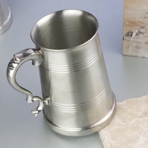 Alternative view of Personalised Lord of the Manor Pewter Tankard
